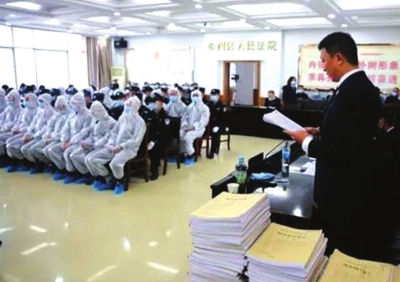 天水秦州區(qū)開(kāi)審18人涉惡案 被控涉嫌敲詐勒索、尋釁滋事、開(kāi)設(shè)賭場(chǎng)等