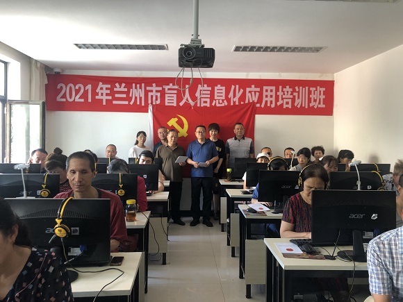 維權(quán)處黨支部開展“法律宣傳進學?！敝驹刚叻?wù)活動