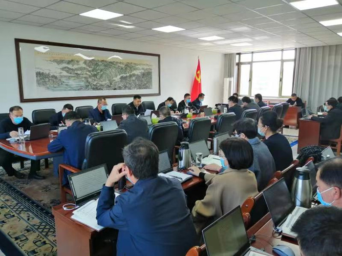 10月17日，金昌市紀委召開常委會（擴大）會議，專題學(xué)習(xí)交流習(xí)近平總書記代表第十九屆中央委員會向黨的二十大所作的報告，研究學(xué)習(xí)宣傳貫徹落實工作。.jpg