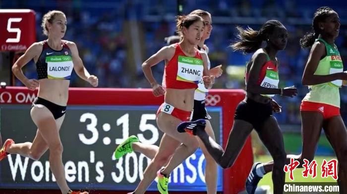 2016年8月，中國選手張新艷參加里約奧運會田徑女子3000米障礙賽預(yù)賽。(資料圖) 受訪者供圖