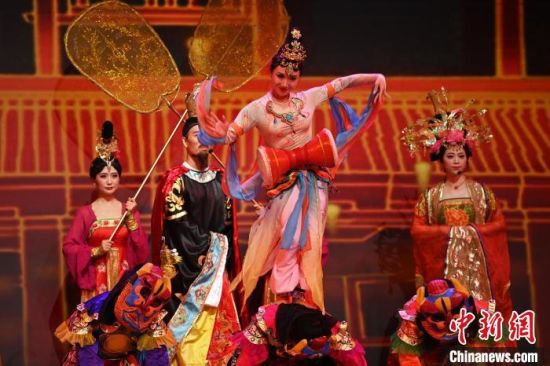 2023年第六屆敦煌文博會期間，系列演藝上演。(資料圖)李亞龍 攝
